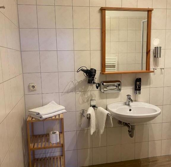 سوئیت با چشمانداز رودخانه, Pension Zum Alten Fahrhaus