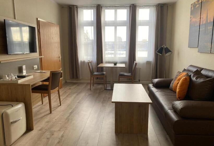 سوئیت با چشمانداز رودخانه, Pension Zum Alten Fahrhaus