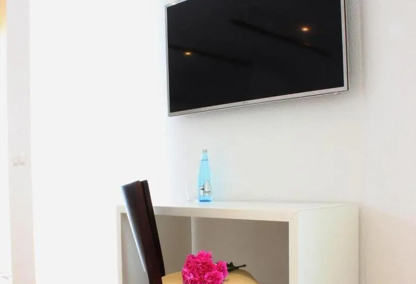 Appartamento con 1 camera da letto vista fiume, R & J