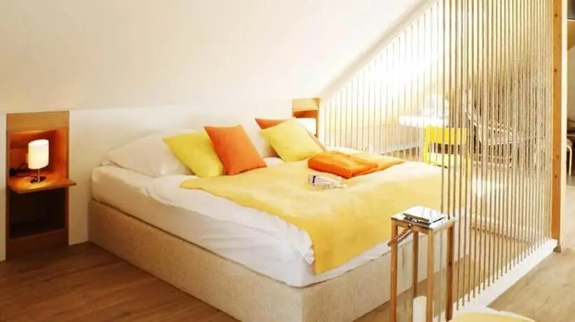 Suite Duplex, R & J