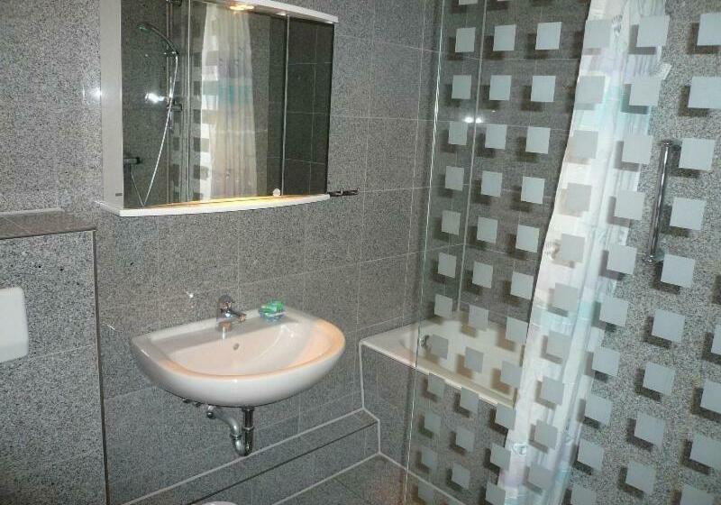 Quarto Estandar Individual, Restaurant Nord Stuv