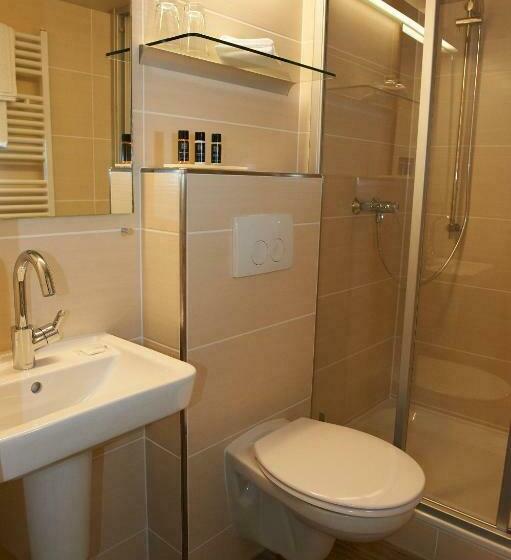 اتاق استاندارد با چشم‌انداز دریا, Strand No.1