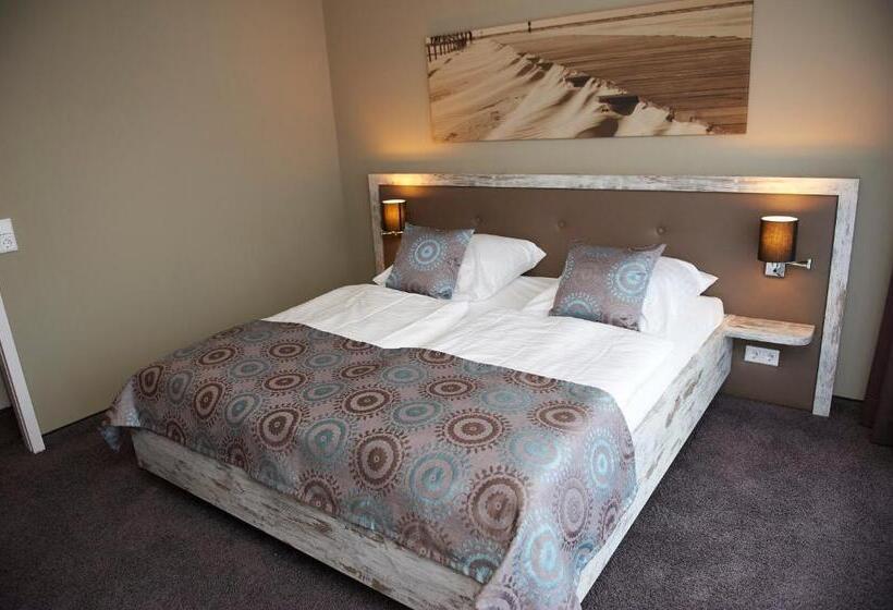 اتاق استاندارد, Strand No.1