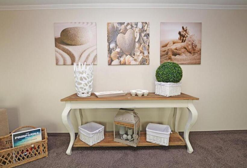 Deluxe Suite Sea View, Strand No.1