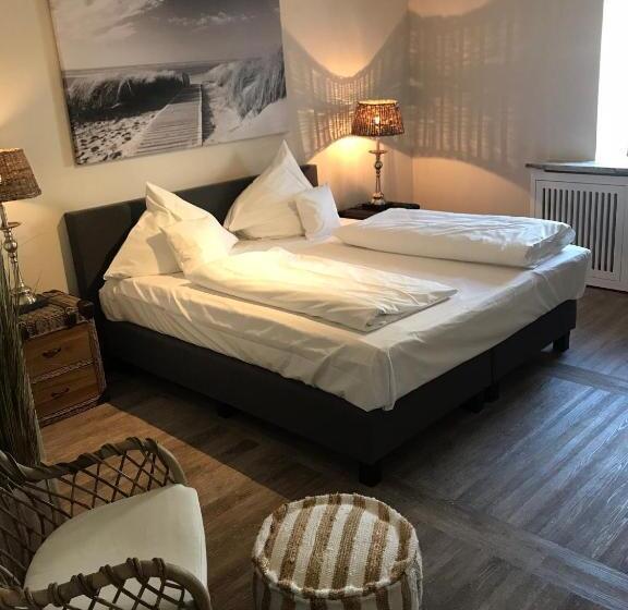 Deluxe Suite Sea View, Strand No.1