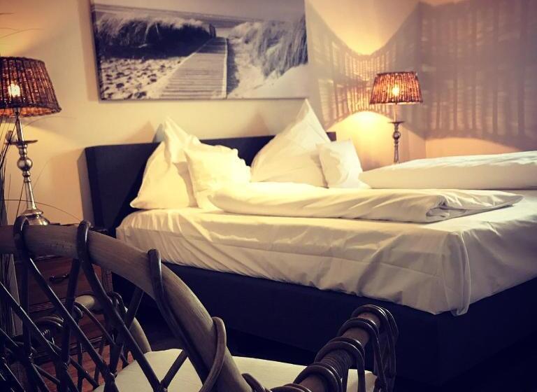 Deluxe Suite Sea View, Strand No.1