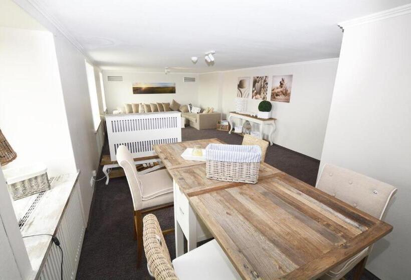 Deluxe Suite Sea View, Strand No.1