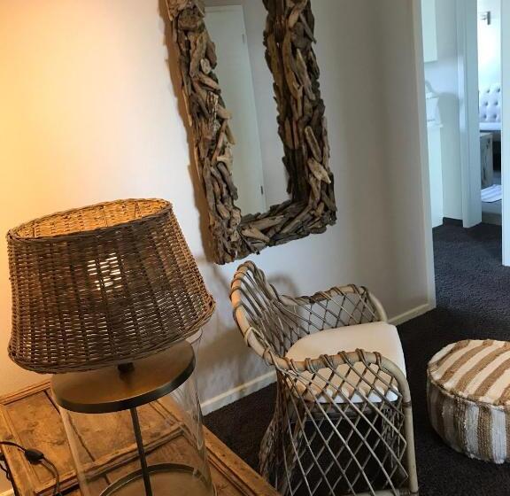 Deluxe Suite Sea View, Strand No.1