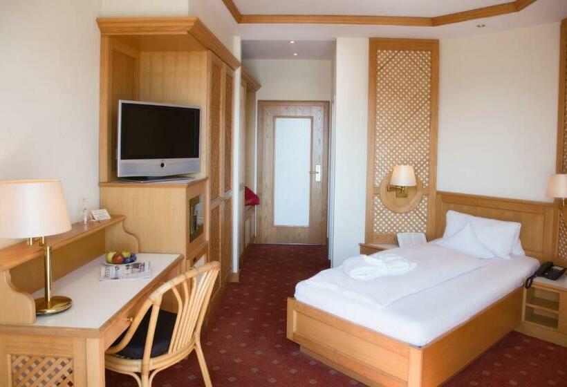 Номер Superior Одноместный, Thermenhotel Quellenhof