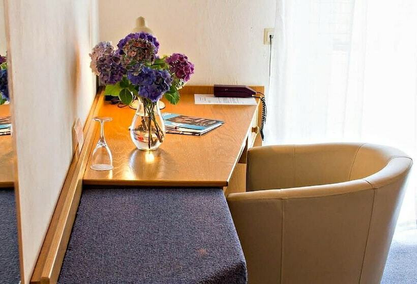 스탠다드 룸, Weinhaus Weis