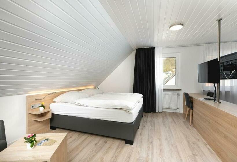 غرفة قياسية رباعية, Zur Blume Hotel & Restaurant Efringen Kirchen Bei Basel