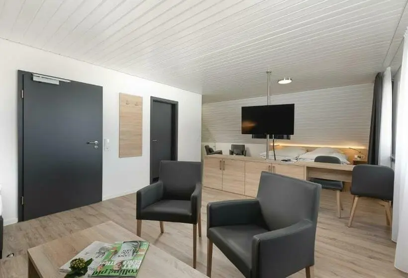 スタンダード４人部屋, Zur Blume Hotel & Restaurant Efringen Kirchen Bei Basel