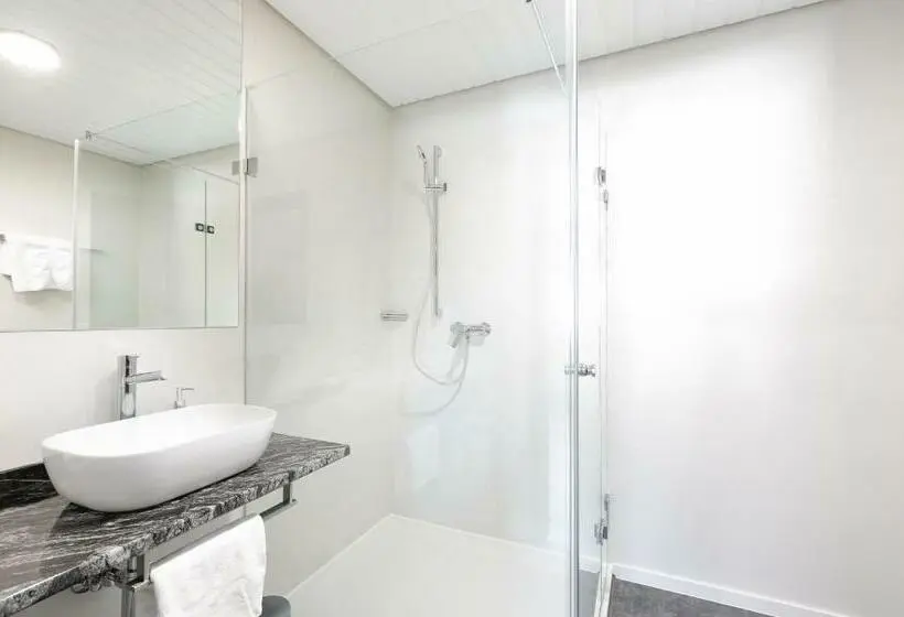 スタンダード４人部屋, Zur Blume Hotel & Restaurant Efringen Kirchen Bei Basel