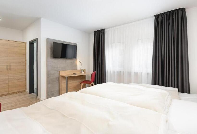 Номер Стандарт Трехместный, Zur Blume Hotel & Restaurant Efringen Kirchen Bei Basel