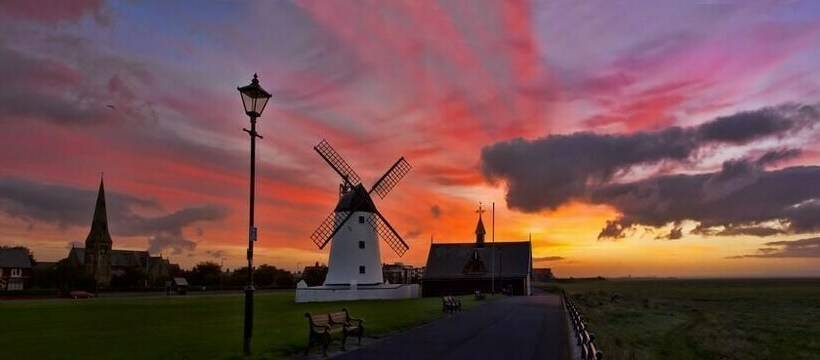 جناح عائلي, Esjays At Knowles House