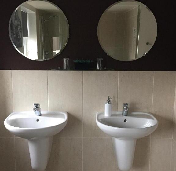 غرفة قياسية, Esjays At Knowles House