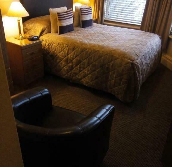 スタンダードルーム, The Newark