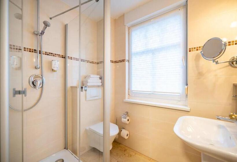 标准工作室, Centralhotel Binz