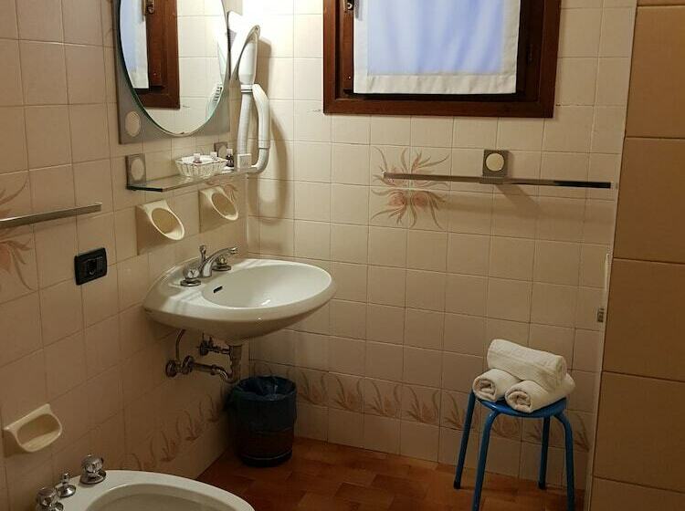 غرفة قياسية, Alle Tre Baite