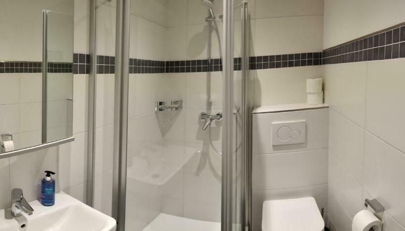 ベーシックルーム, Arns