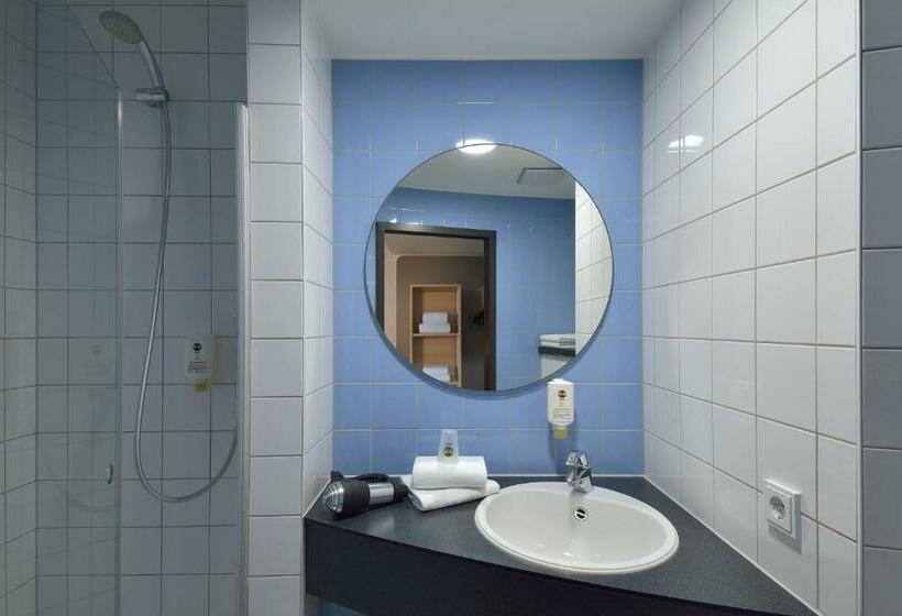 패밀리 룸, B&b Hotel Frankfurt Hahn Airport