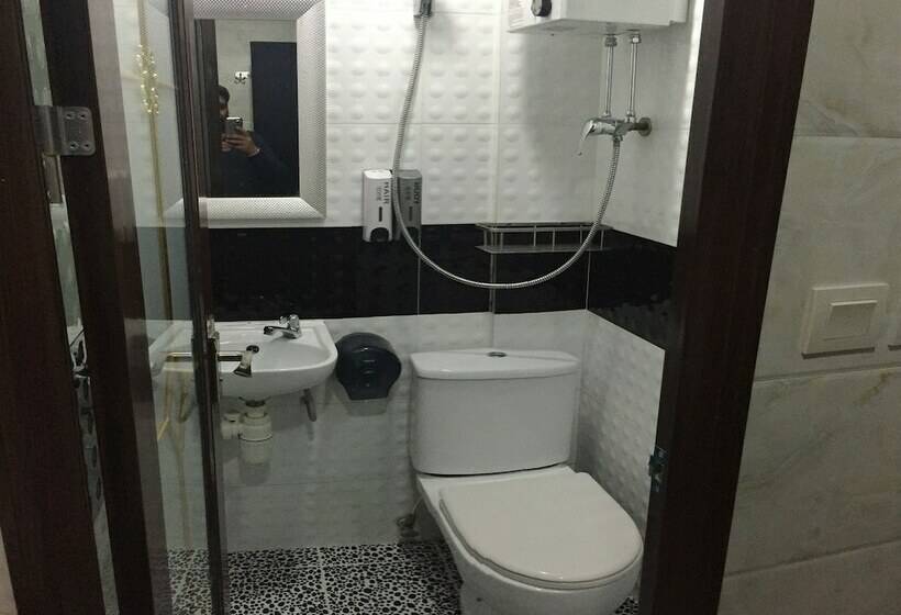 اتاق استاندارد, Hi Inn