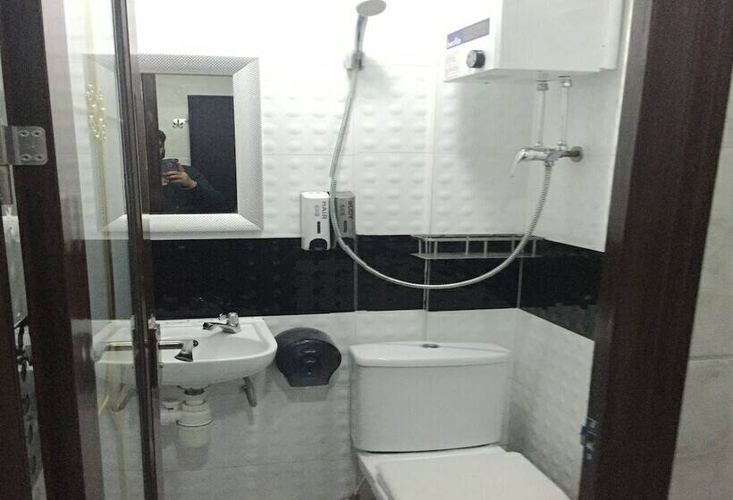 اتاق استاندارد, Hi Inn