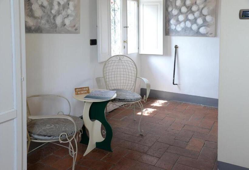 חדר דלוקס, L'albero Di Gamelì