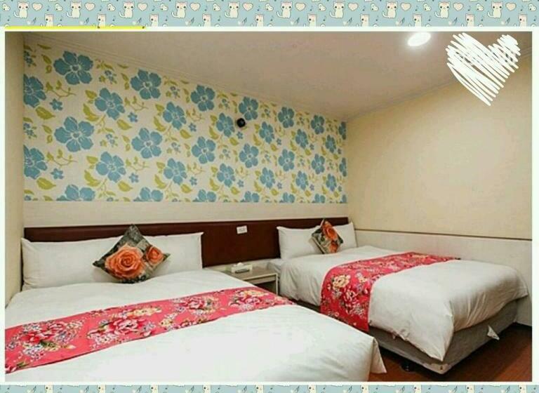 اتاق ساده چهارنفره, Ryhan