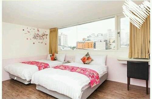 اتاق عادی, Ryhan