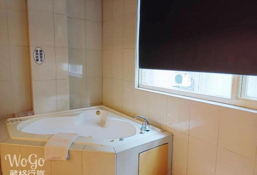 اتاق لوکس, Wogo