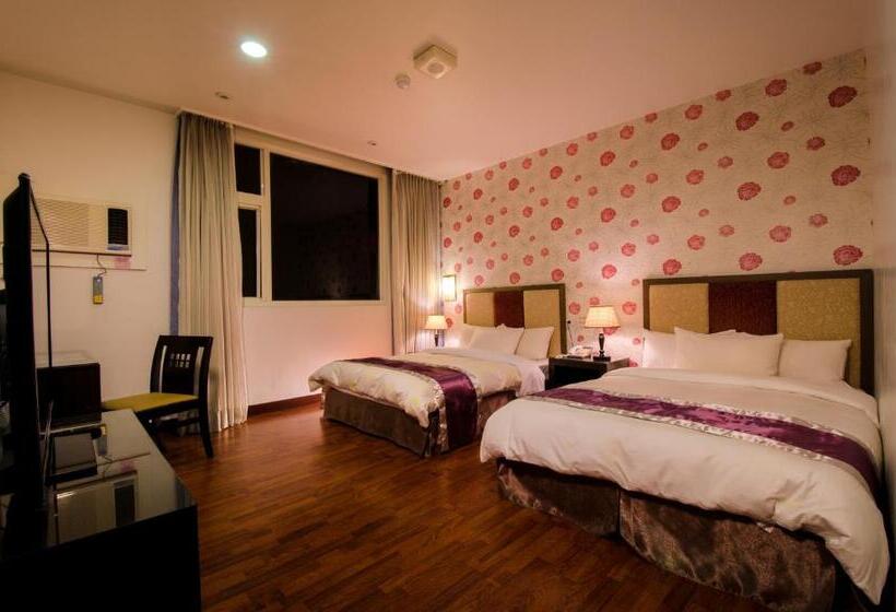 اتاق لوکس چهار تخته, Wogo