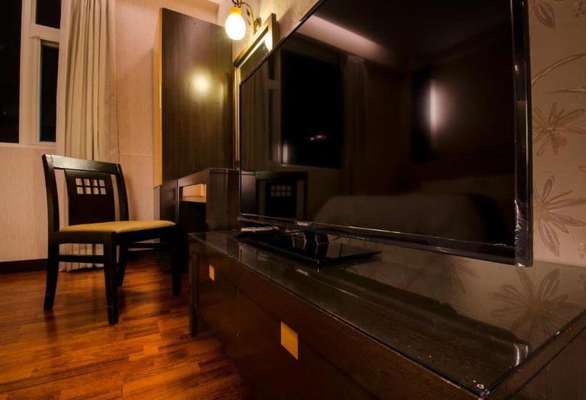 Economy Quadruple Room, Wogo