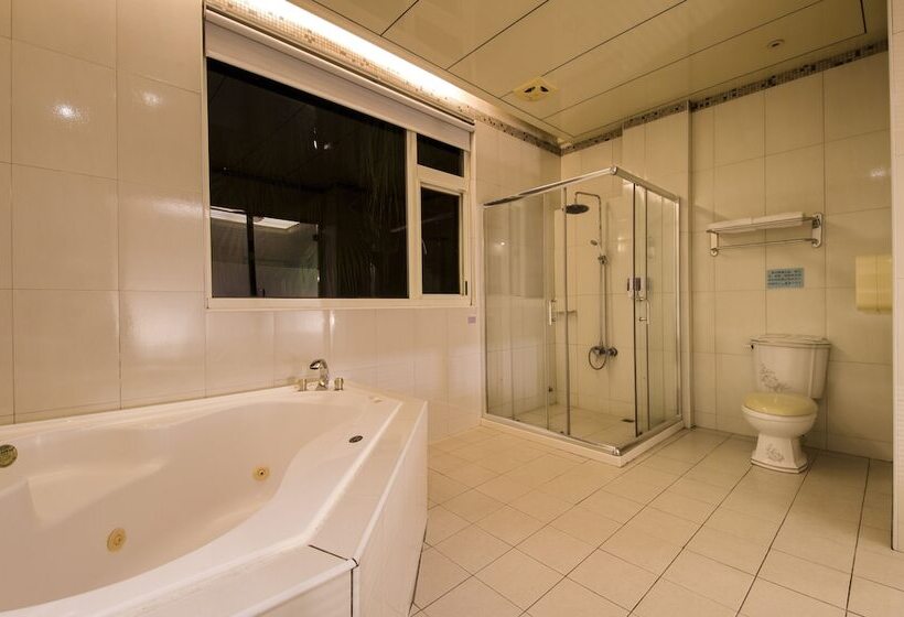 اتاق لوکس, Wogo