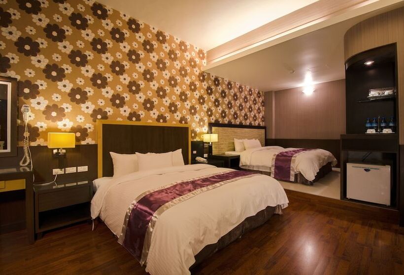 اتاق لوکس چهار تخته, Wogo