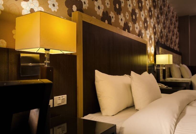 اتاق لوکس چهار تخته, Wogo