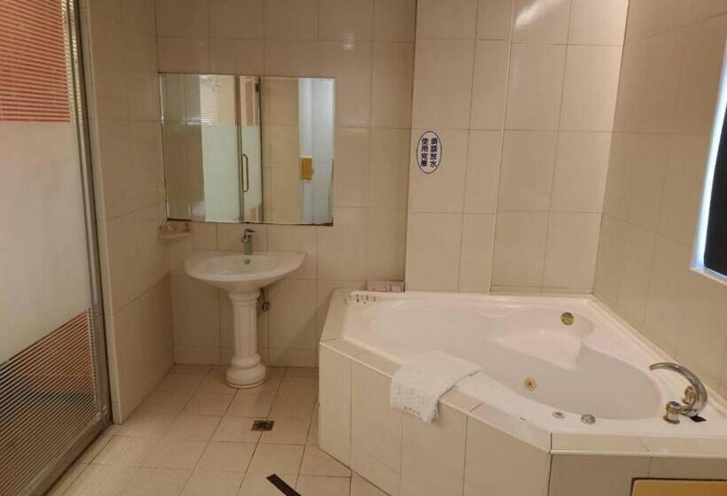 اتاق لوکس, Wogo