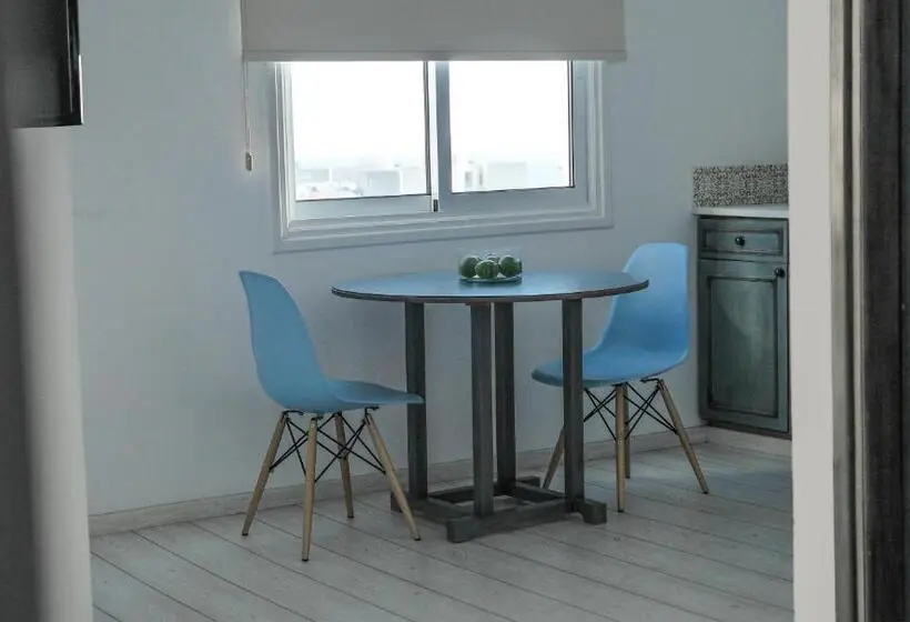 Studio Standard Intérieur, Tsanotel