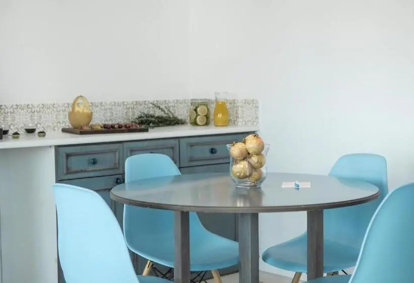 Suite, Tsanotel