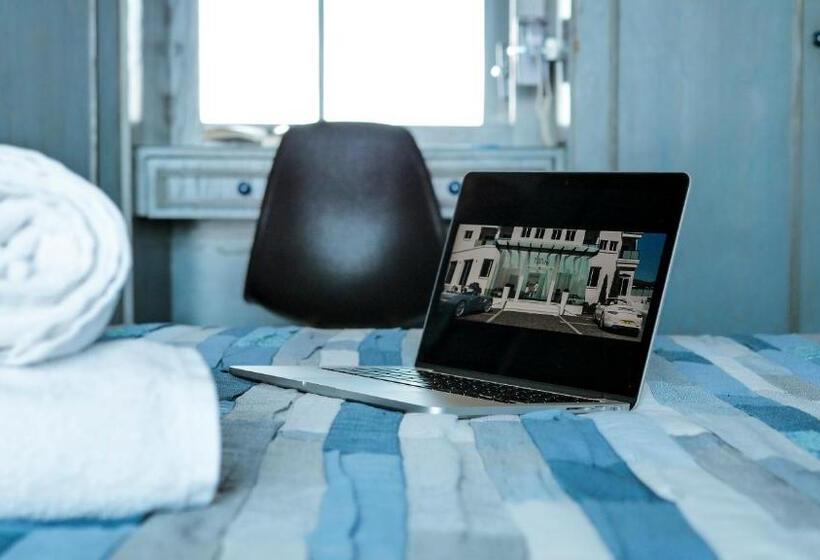 סוויטה עם מרפסת, Tsanotel