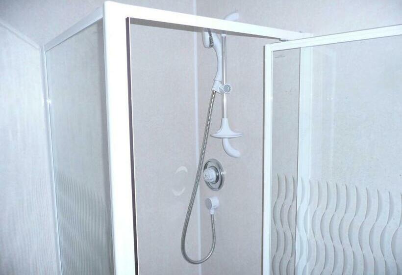 غرفة عائلية, Beijing Dragon