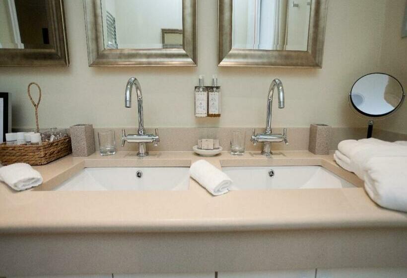 Люкс Повышенной Комфортности, Gilbey S Bar, Restaurant & Townhouse