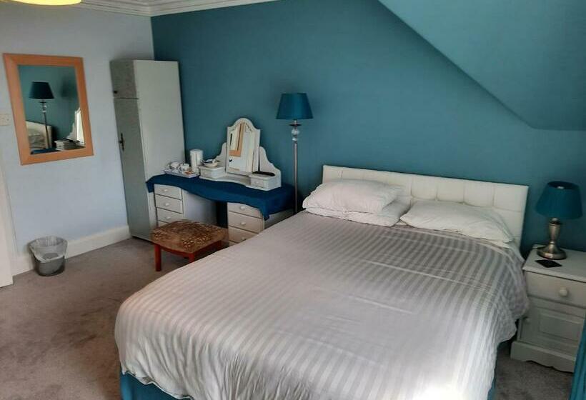 חדר משפחתי, Jacobite Rose