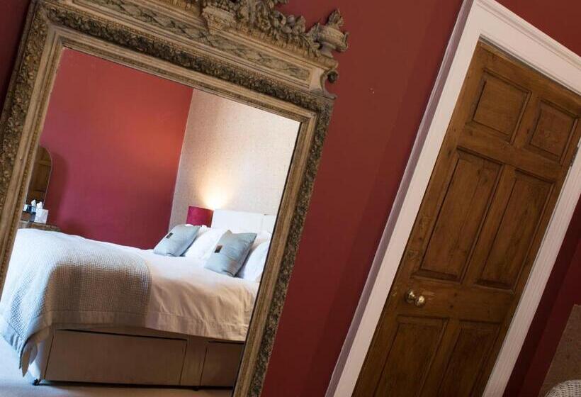 스탠다드 룸, The Priory