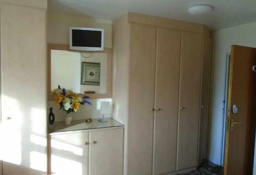 スタンダードルーム, Edgware B&b