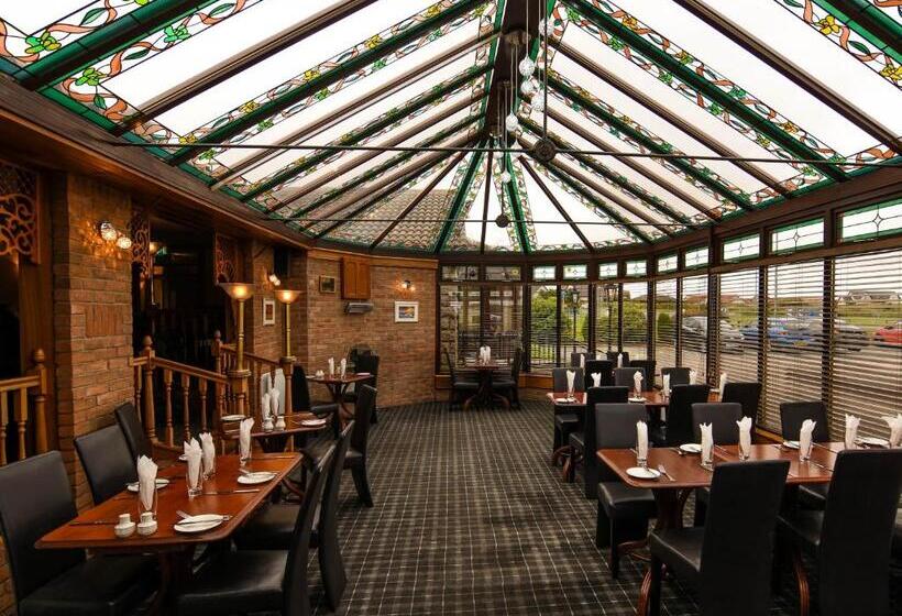 Семейный Номер, Findlay's