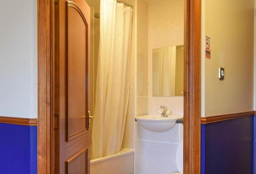 Номер Стандарт Индивидуальный, Findlay's