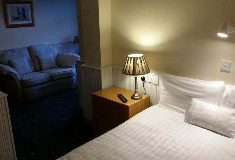 חדר סטנדרט, Halfway House