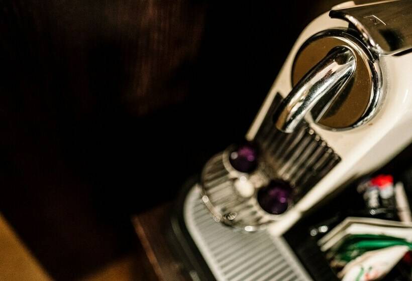 Номер Basic, The Belle Epoque