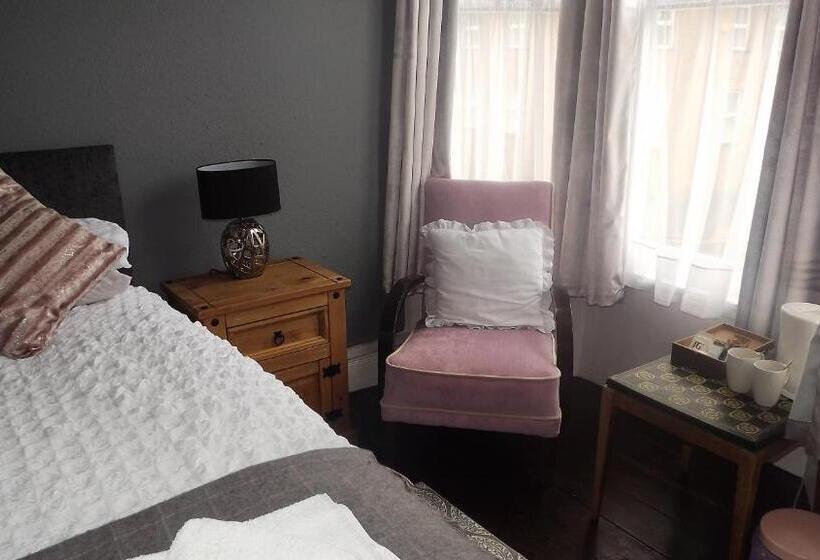 חדר סטנדרט, The Dolphin Hotel & Restaurant